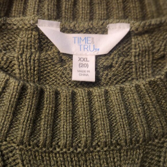 2 Cable Knit Sweaters Christmas Tree Green and Snow White - Picture 9 of 9